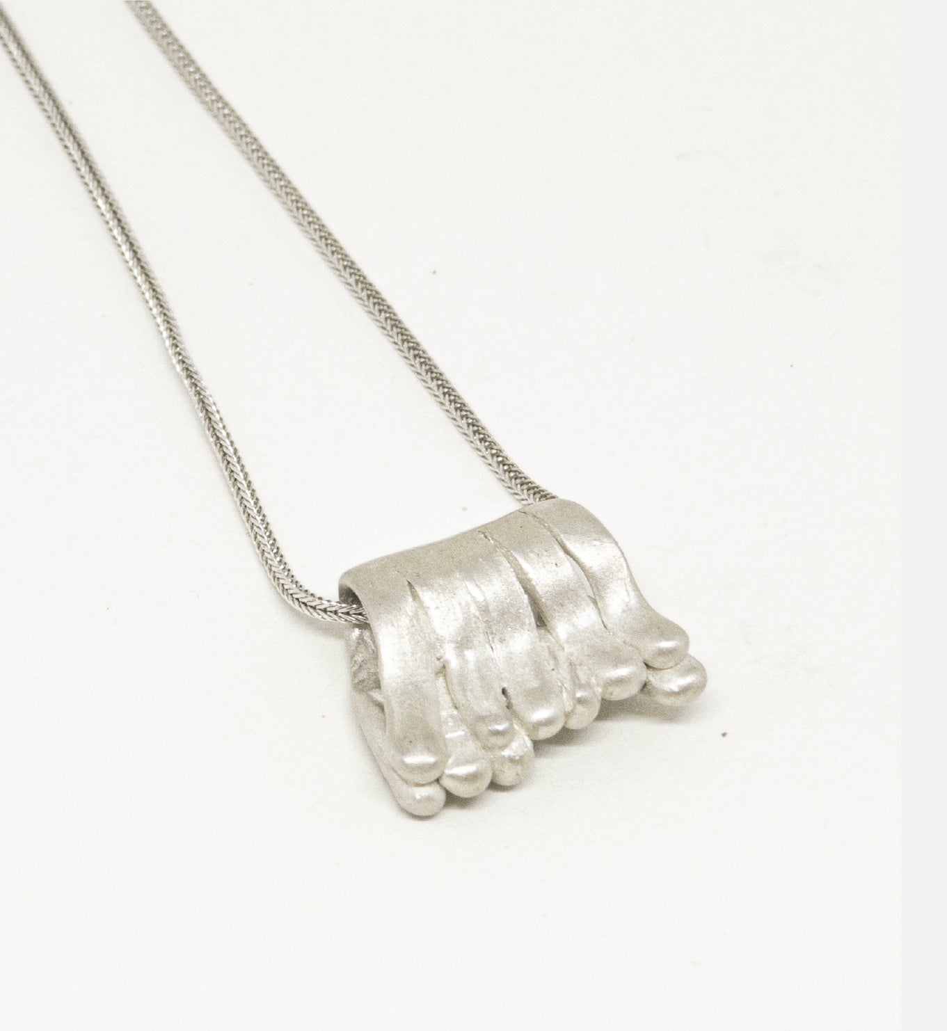 Little Anemonae pendant necklace
